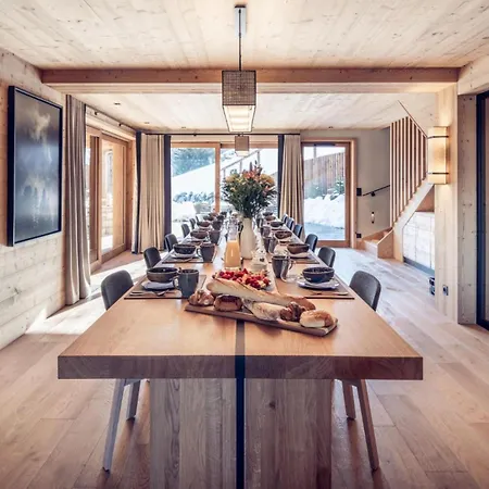 Crest Exclusive Chalet Retreat Heart Of * Γκστάαντ